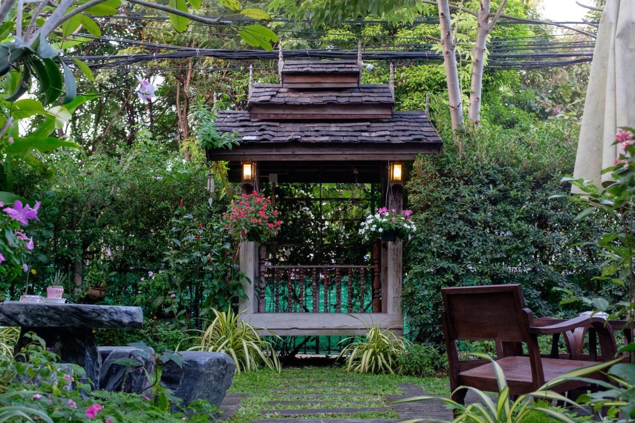 Chiangmai Singharat Road Villa Chiang Mai Exteriör bild
