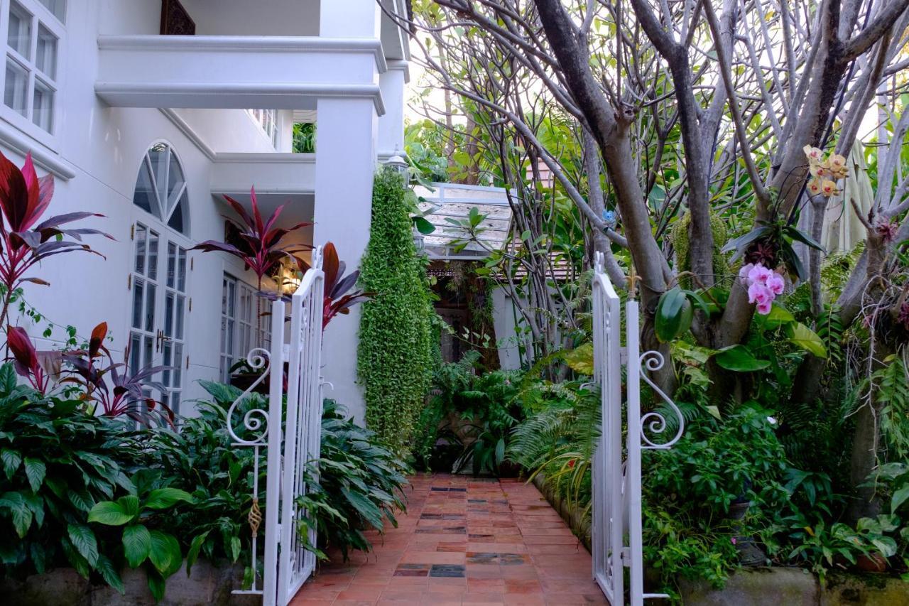 Chiangmai Singharat Road Villa Chiang Mai Exteriör bild